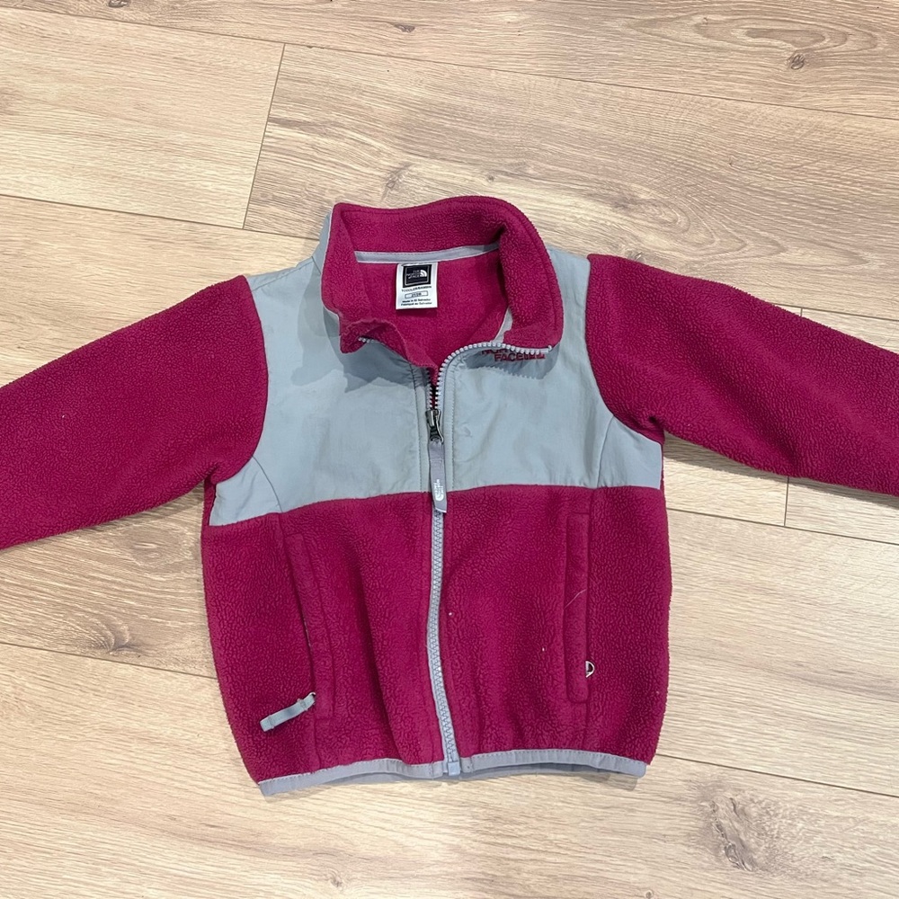 2T The North Face fleece